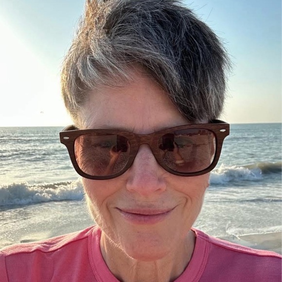 Meet your Posher, Megan - Picture 1 of 1